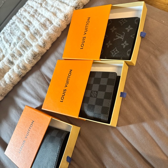 Louis Vuitton Black Key Card Holder Accessories - Picture 1 of 1